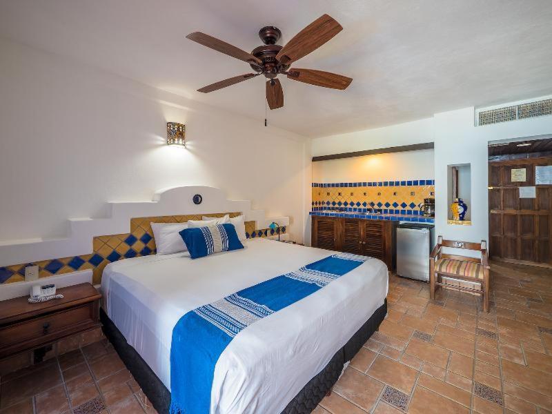 Marboka Hotel & Suites Puerto Vallarta Room photo